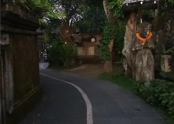 ロッジ Maha Hidup